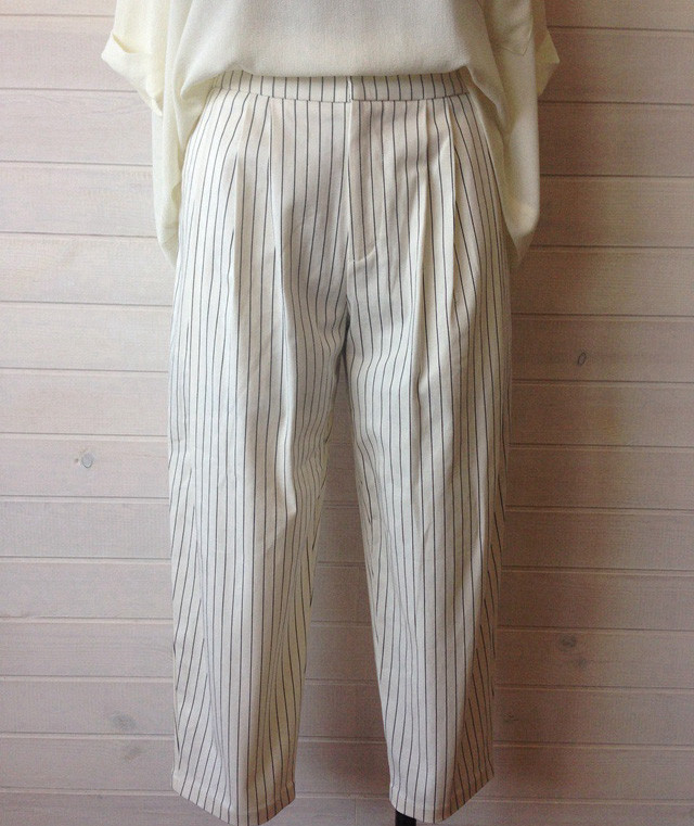 Ladies trousers 16